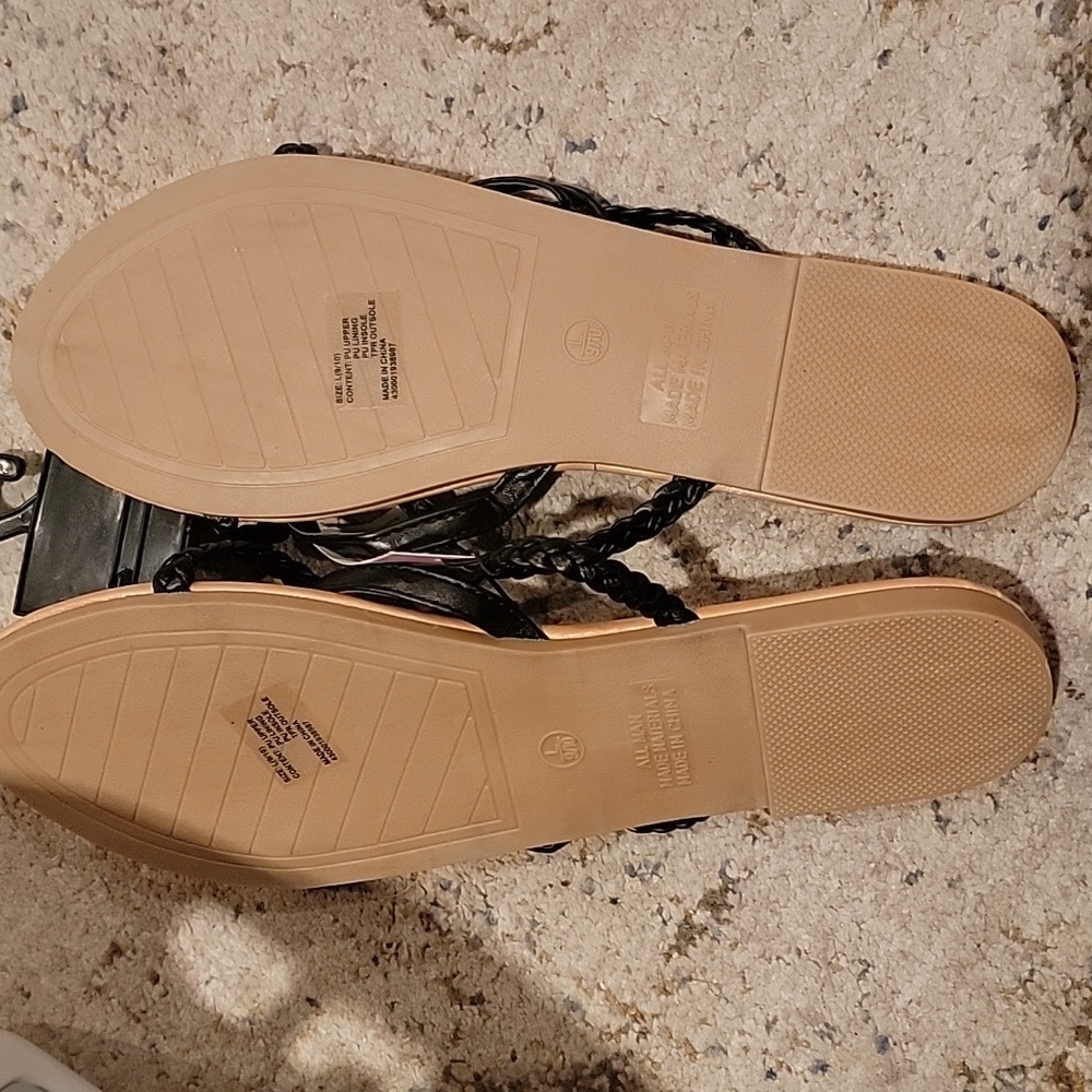 Bobbie Brooks Women's Sandals - Picture 3 of 8